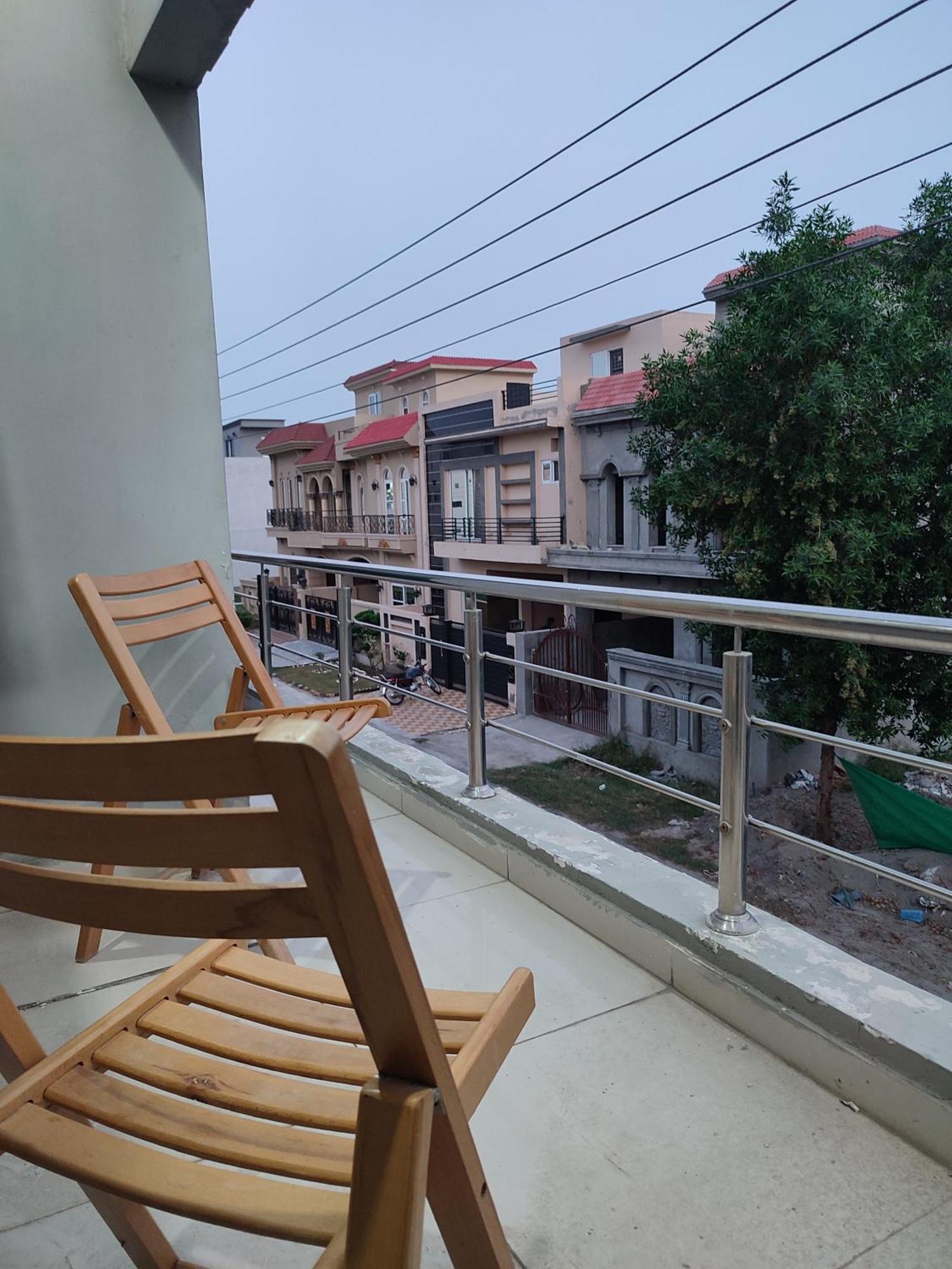 Fully Serviced Holiday Home Near Lahore Ring Road 외부 사진