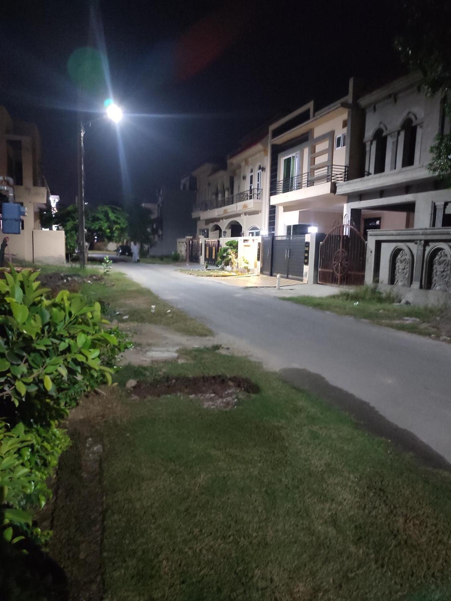 Fully Serviced Holiday Home Near Lahore Ring Road 외부 사진